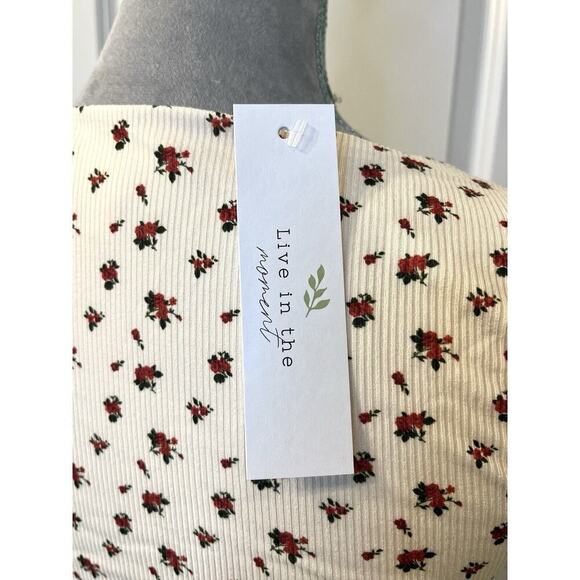 LIVE IN THE MOMENT Floral Print Cropped Tee Peasant Square Neck L Y2k Delicate - Picture 5 of 8